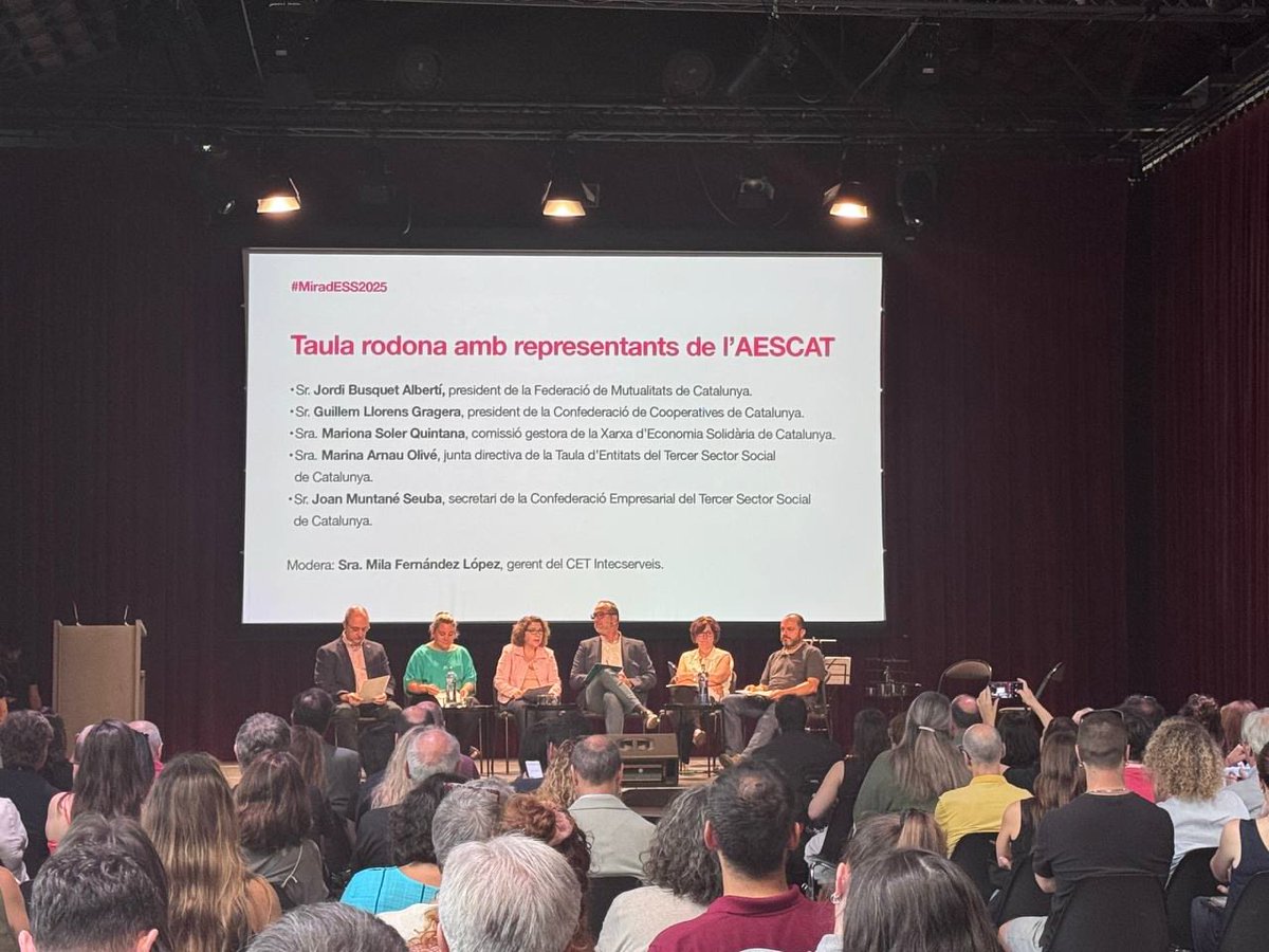Associació Economia Social Catalunya (AESCAT) (@es_catalunya) on Twitter photo <a href="/davidbonvehi/">David Bonvehí</a> <a href="/guillem_llorens/">Guillem Llorens</a> <a href="/CooperativesCAT/">CoopCat</a> <a href="/econ_socialcat/">Economia social</a> <a href="/Taula3sector/">Taula Tercer Sector</a> <a href="/joanmuntane/">Joan Muntané</a> <a href="/LaConfederacio/">La Confederació Tercer Sector Social</a> 👉Mariona Soler (@xes_cat): "La #LleiESS ha de reconèixer les economies comunitàries i una nova manera de fer política."
👉<a href="/cscmutualitats/">Cristóbal Sarrias Cárdenes</a> (<a href="/mutualitats/">Federació de Mutualitats de Catalunya</a>): "Més enllà de la llei, encara som compromesos a enfortir l'ESS i crear un veritable mercat social."
#MiradESS2025 <a href="/davidbonvehi/">David Bonvehí</a> <a href="/guillem_llorens/">Guillem Llorens</a> <a href="/CooperativesCAT/">CoopCat</a> <a href="/econ_socialcat/">Economia social</a> <a href="/Taula3sector/">Taula Tercer Sector</a> <a href="/joanmuntane/">Joan Muntané</a> <a href="/LaConfederacio/">La Confederació Tercer Sector Social</a> 👉Mariona Soler (@xes_cat): "La #LleiESS ha de reconèixer les economies comunitàries i una nova manera de fer política."
👉<a href="/cscmutualitats/">Cristóbal Sarrias Cárdenes</a> (<a href="/mutualitats/">Federació de Mutualitats de Catalunya</a>): "Més enllà de la llei, encara som compromesos a enfortir l'ESS i crear un veritable mercat social."
#MiradESS2025