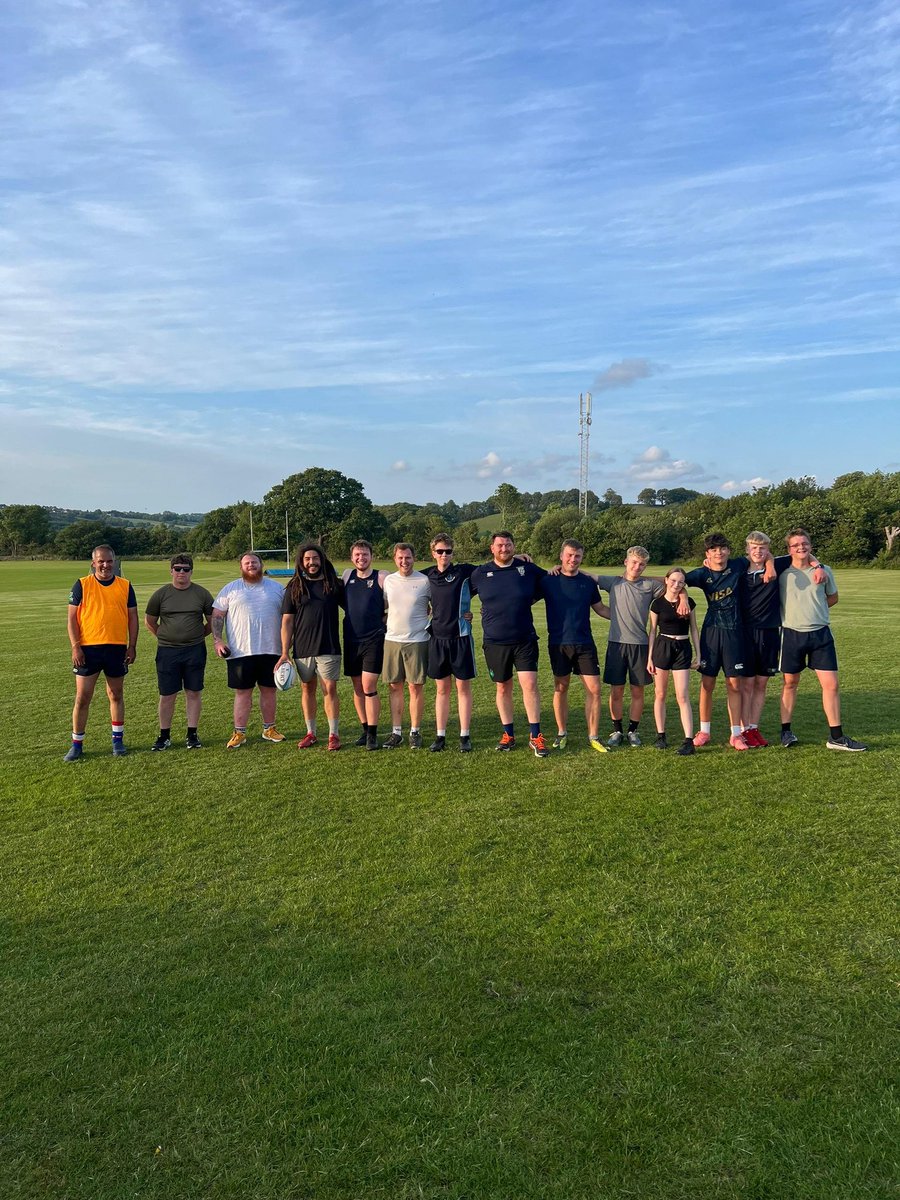 A very enjoyable session of touch rugby last night. Really good numbers but room for a few more if you want to get involved.