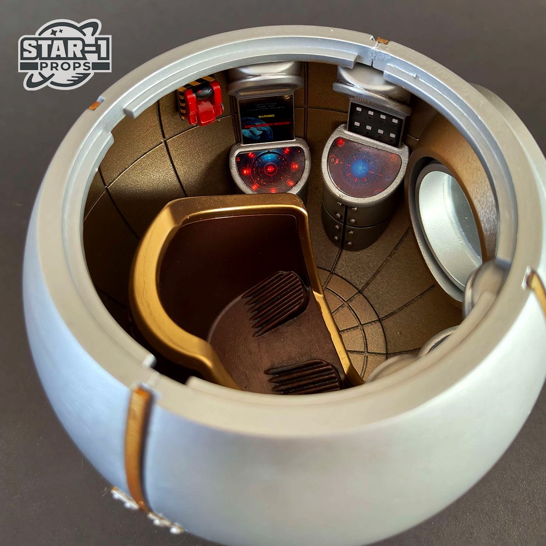 Star1Props's tweet image. Fresh Off the Assembly Line deep in the Wrarth Galaxy comes the Meep-Kind Black Light Dagger Drive MK IV Escape Pod (Pristine Edition)
Crafted by hand at Star 1 Props, this screen-accurate replica has No battle damage. No aging. Just clean, precision Meep Kind engineering.