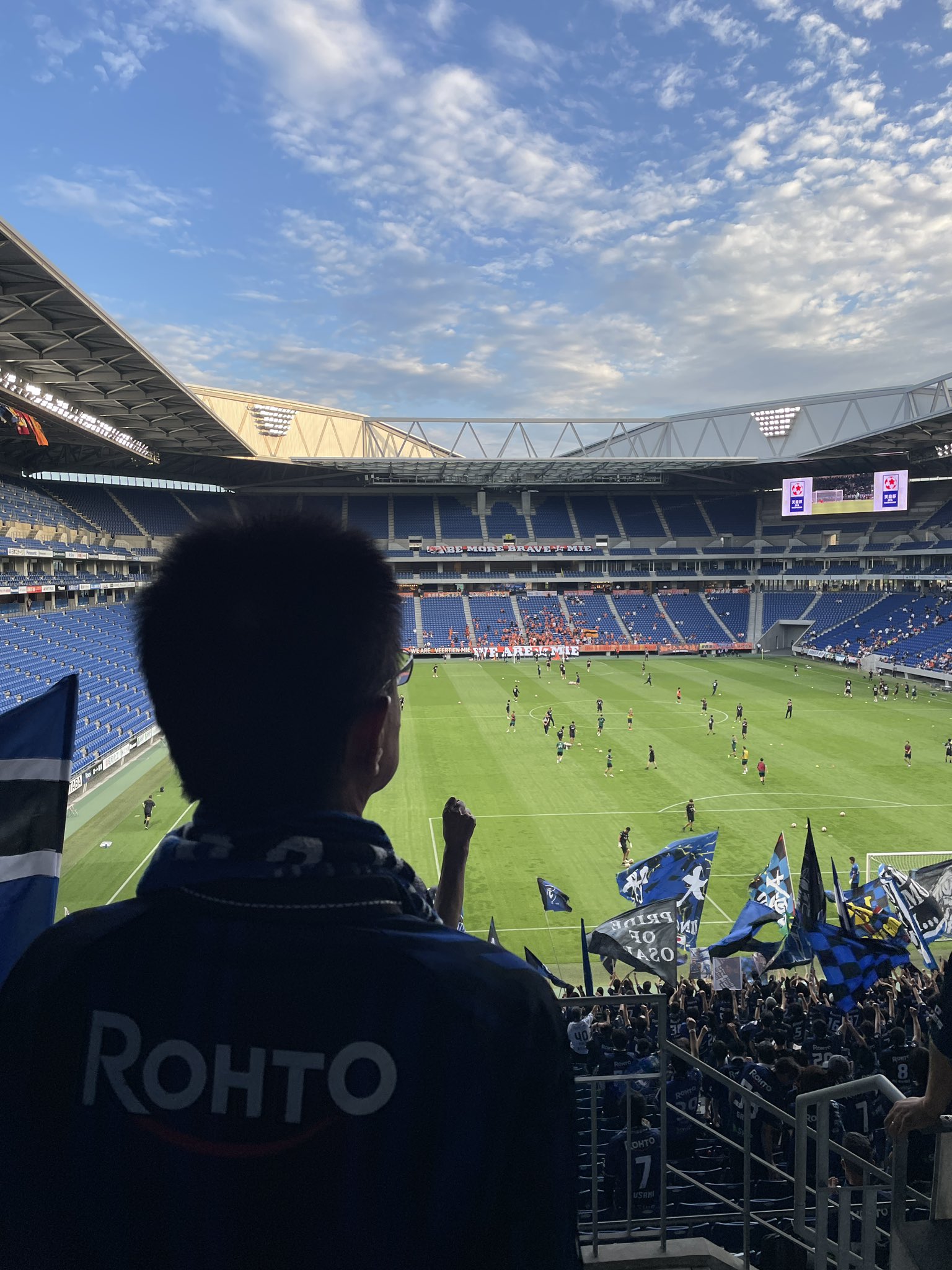 ガンバ大阪　吹田スタジアムこけら落としマッチ　クリスタル　記念ブレスレット付き 市立吹田サッカースタジアム こけら落とし｜えーじ