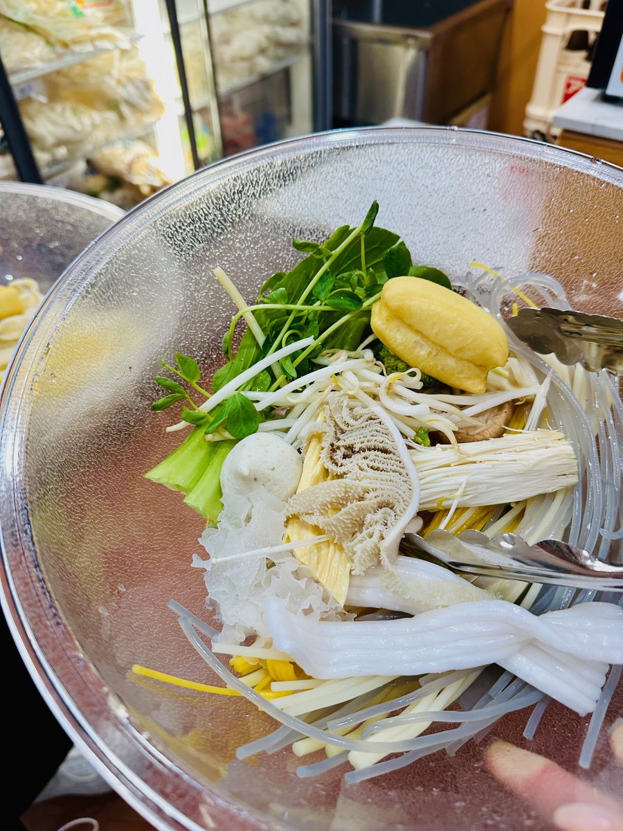 ＼「#神栄公式Xを盛り上げよう」企画／
6月テーマ『〇曜日を乗り切るアイテム･秘訣紹介』🌟
🍜👇今回は ポヨヨ～ンさん の投稿です👇🍜

⌒*⌒*⌒*⌒*⌒*⌒*⌒*⌒*⌒*⌒*⌒*
月曜日、残り4日を乗り切るために
私は「#麻辣湯(マーラータン)」を食べて
エナジーチャージします🔥