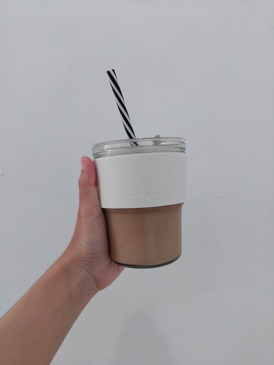 abcdmatun's tweet photo. maaf kopi, km ga mempan buat aku yg ngantukan alias ttep aja ngantukkkkk🫠 https://t.co/my8tSPQWRJ