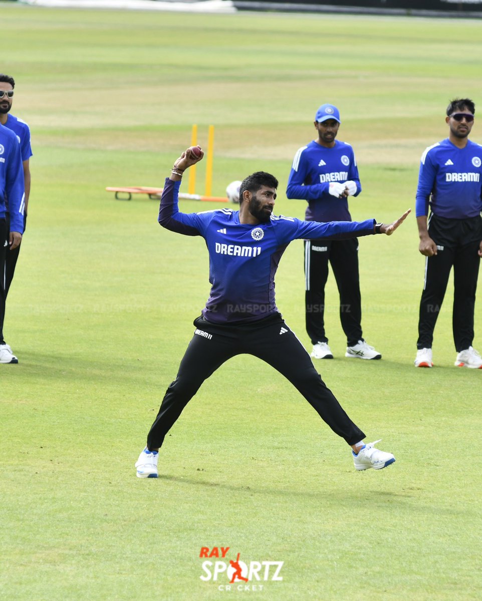 Team India hits the ground running in Leeds! 💪🔥 First set of photos from their opening practice session – focus, energy, and that unmistakable hunger to win! 🇮🇳🏏 
<a href="/BCCI/">BCCI</a>  <a href="/raysportzbangla/">Ray Sportz</a>  <a href="/AnkanKar/">Ankan Kar</a> 
#TeamIndia #Leeds #Cricket #PracticeSession #raysportz