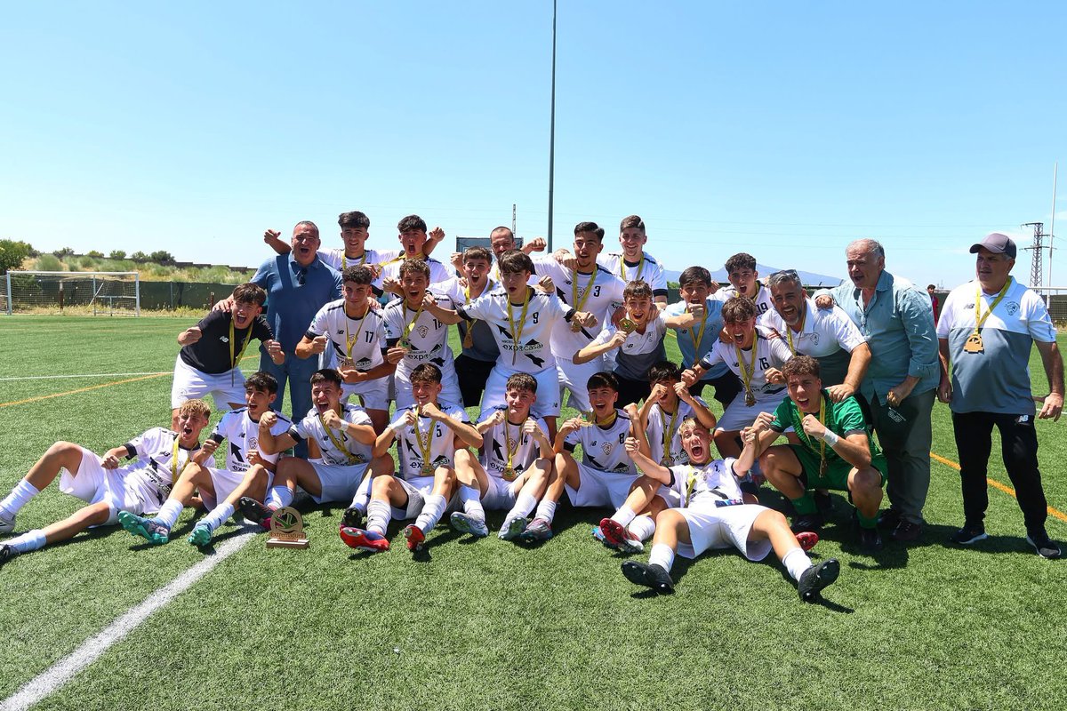 C.P. Flecha Negra ⚪️⚫️ tweet media