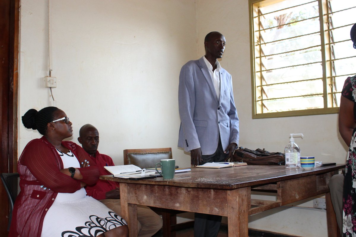 LyantondeLocal's tweet image. Water User Committees from Kaliiro Subcounty &amp;amp; Town Council trained at Subcounty HQ by SCIF &amp;amp; WaterAid on maintaining functional boreholes &amp;amp; ensuring safe, clean water for communities. 💧 #CleanWater #CommunityTraining
