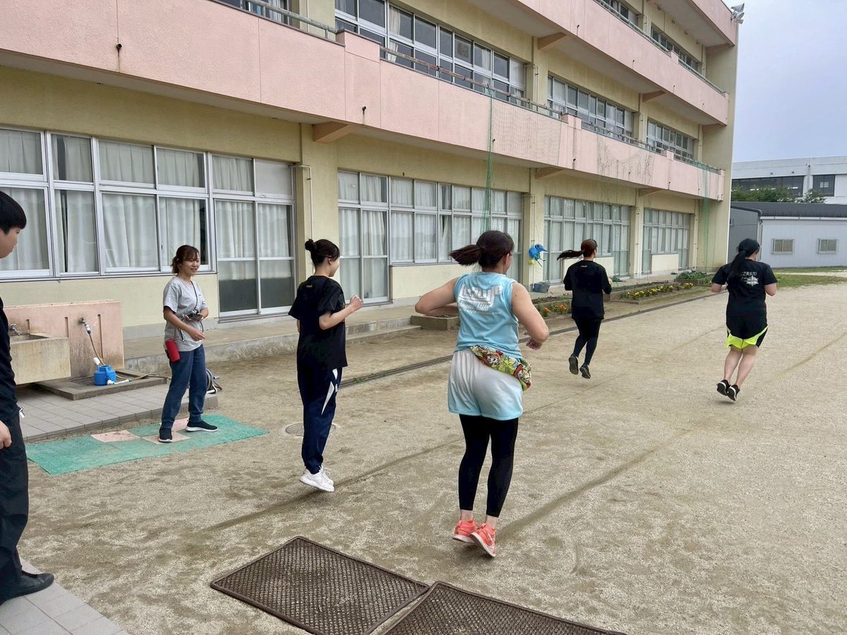 MarchingCourage's tweet image. この時期はやっぱり基礎が大事！！！

ということで、最近はレッスン多めでしっかり土台作り中💪🏽
 
先週はガードのレッスンでした✨
楽しく＆しっかり教えていただいいつもありがとうございます⸜🙌🏻⸝‍

#marchingbandcourage #courage2025 #marching #courage