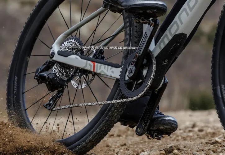 QoBikeGear's tweet photo. Gravel rides demand more. 🌲⚡ Carbon cranksets deliver stiffness, lightweight strength &amp; control on rough, fast, unpredictable terrain. QO carbon range is built for torque, climbs &amp; descents you’ll feel from km 1. #GravelCycling #QO #Carbon #EUROBIKE2025
https://t.co/vXeyQhxMJ8 https://t.co/p5X1mo3q6S