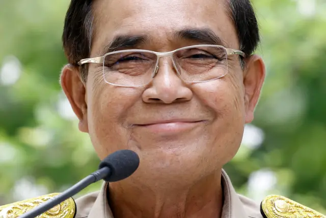 LeaMacken2531's tweet photo. "What happens in Thailand"
Will there be Coup d'état again (and again and again) ?
วงจรอุบาทว์ นรกมาเยือน ไม่รู้จักจบจักสิ้น
รัฐบาลบริหารห่วยใช่แน่ แต่ถึงขนาดดิ้นพล่านเรียกทหาร ดิ้นพล่านหา "ลุง"มารัฐประหาร คิดถึงลุงอะไรขนาดนั้น

สมเพช อัปรีย์แท้

#แพทองธารชินวัตร #รัฐบาลแพทองธาร https://t.co/88ljlVL8o1