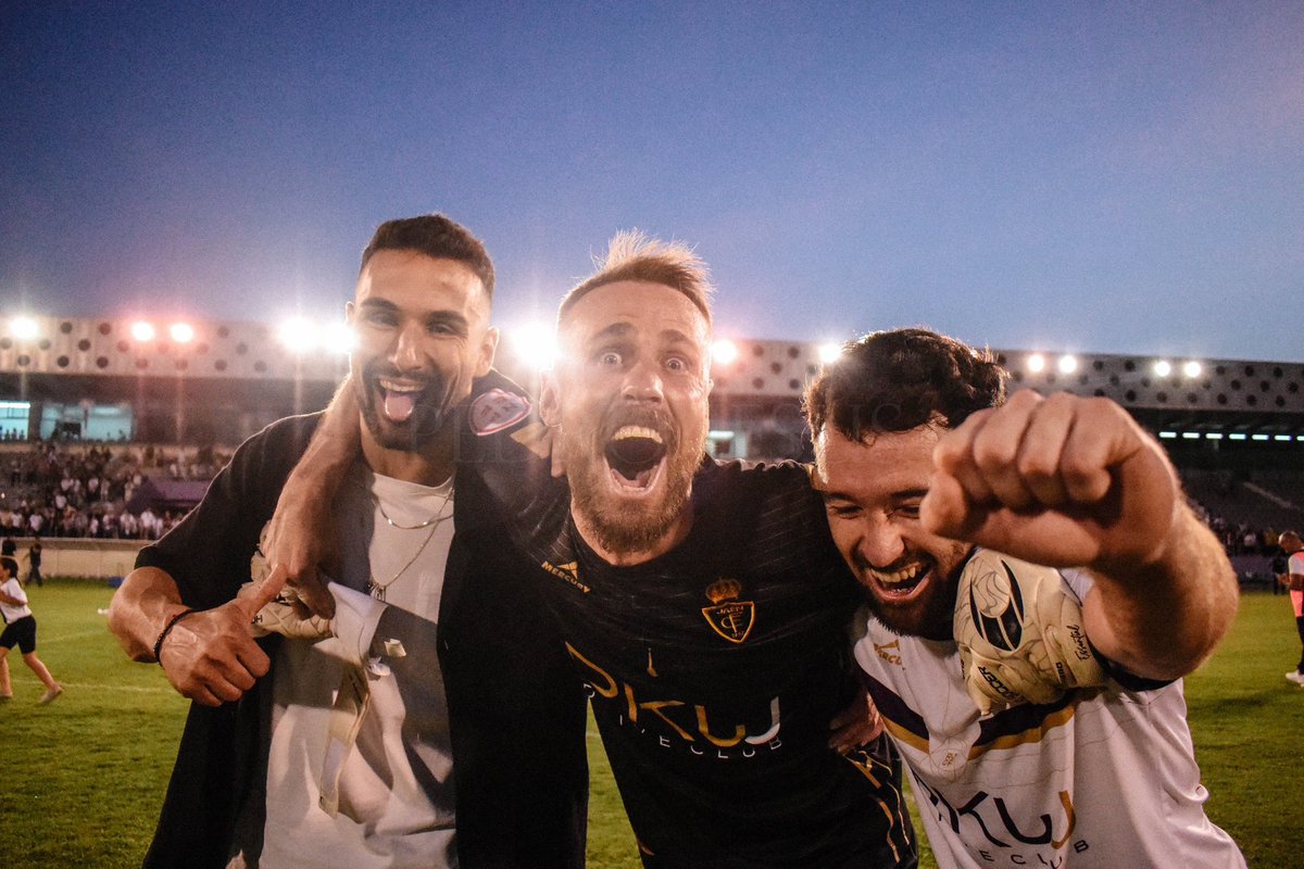 🏟️ El estadio de La Victoria CASI LLENO a falta de 5 días para la gran final del domingo.

😬 Cerca de 9.000 entradas vendidas en los tres primeros días.

❌ Preferncia LLENA.
✅ 5 sectores disponibles en fondo norte
✅ 4 en tribuna
✅ Fondo norte la zona con más disponibilidad
