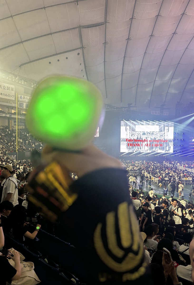 yuw09's tweet photo. UVERworld最高です
#UVERworld東京ドーム 
#UVERworld_EPIPHANY 
#うーばーわーるど
@UVERworld_dR2 https://t.co/kXa95Sx7At