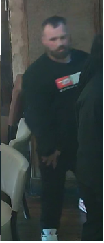 Officers of Police Scotland have released images of a man they believe may be able to assist them in their ongoing investigation into a serious assault which took place on Hyndland Street, Glasgow, at around 9.50pm on Friday, 18 April, 2025.

orlo.uk/0X75T
