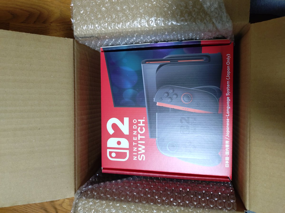 bloom_rain's tweet photo. ついにきたSwitch2！
使い始めるか悩む🤔 https://t.co/vFIOa4R68M