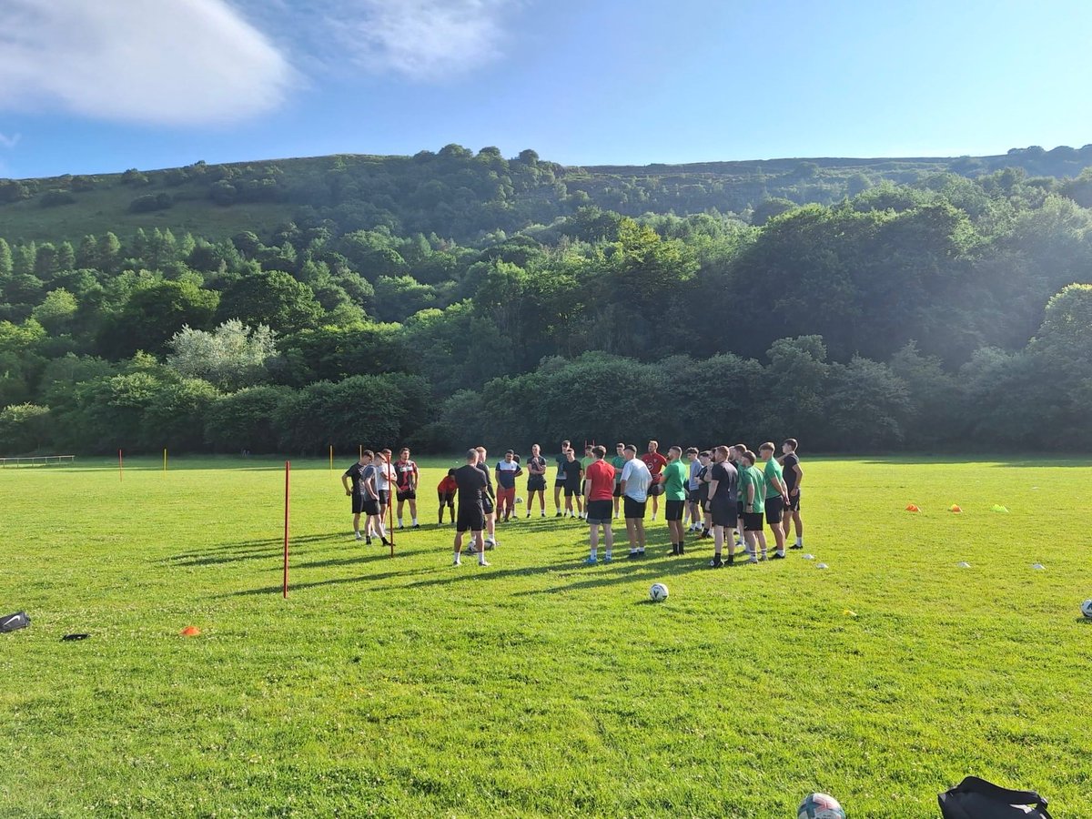 RTBEbbwValeFC's tweet photo. 🚨🏃‍♂️| PRESEASON IS UNDERWAY!

Last night was our 1st pre-season session &amp; what a start it was! 💥

✅ Fantastic Turnout ✅ Positive Energy ✅ Outstanding Effort

Massive thank you to everyone who showed up and set the tone. We go again tomorrow night! Let’s keep building. ⚽️💚 https://t.co/eokE1pY20s