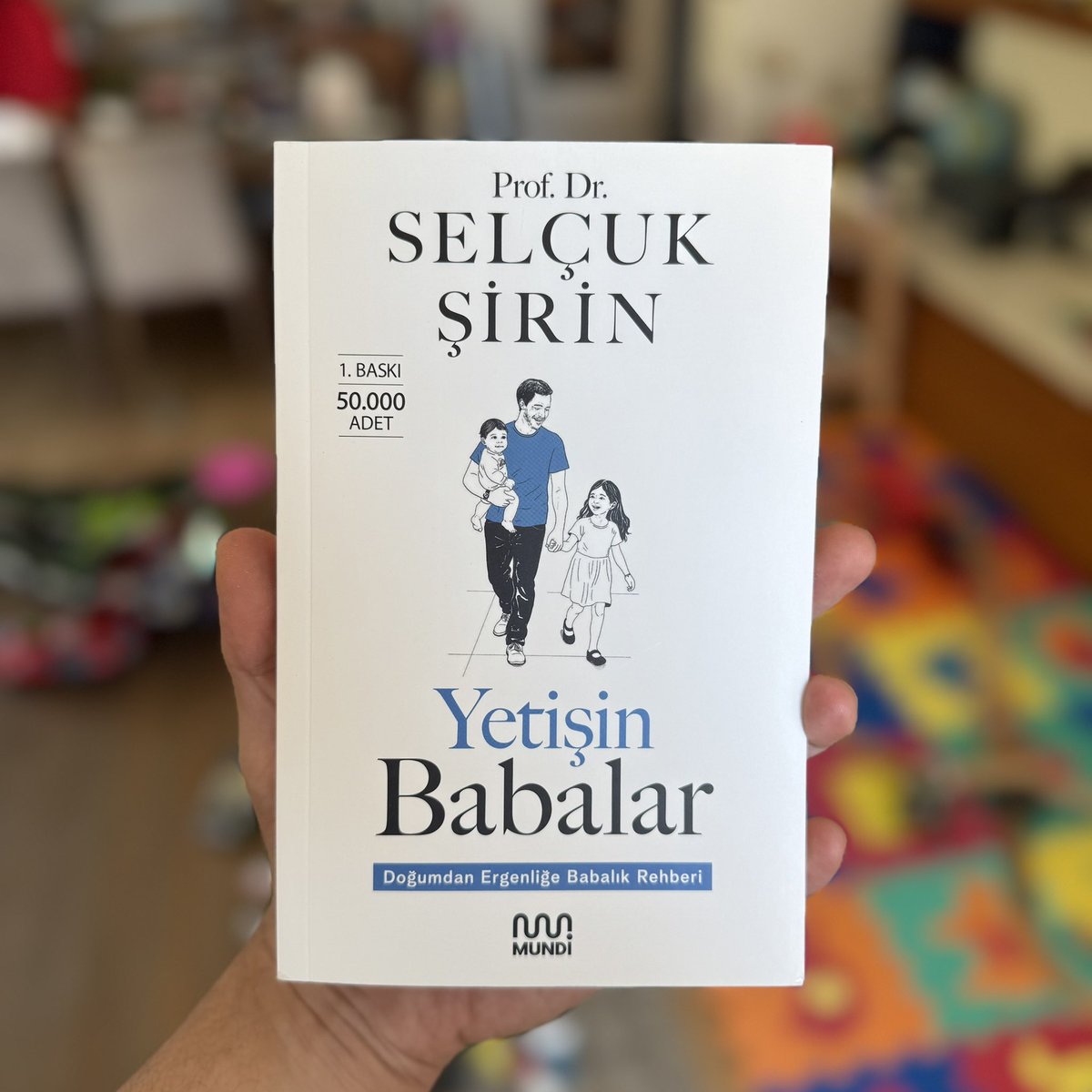 Selçuk Şirin yeni kitap çıkarmış, aldım hemen.