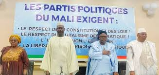Malijetactu's tweet photo. Prorogation de la transition: La pilule ne passe pas https://t.co/VK4K2b6rRf #malijet #Prorogation #transition #pilule #passe #Mali #politique #parti https://t.co/MuHDzwtuRH