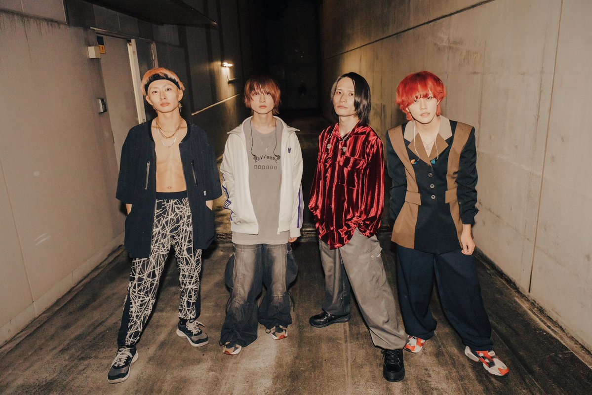 PHOTO更新！

"Sunburst tour 2025"
ライブ写真150枚アップしました！
singershigh.tokyo