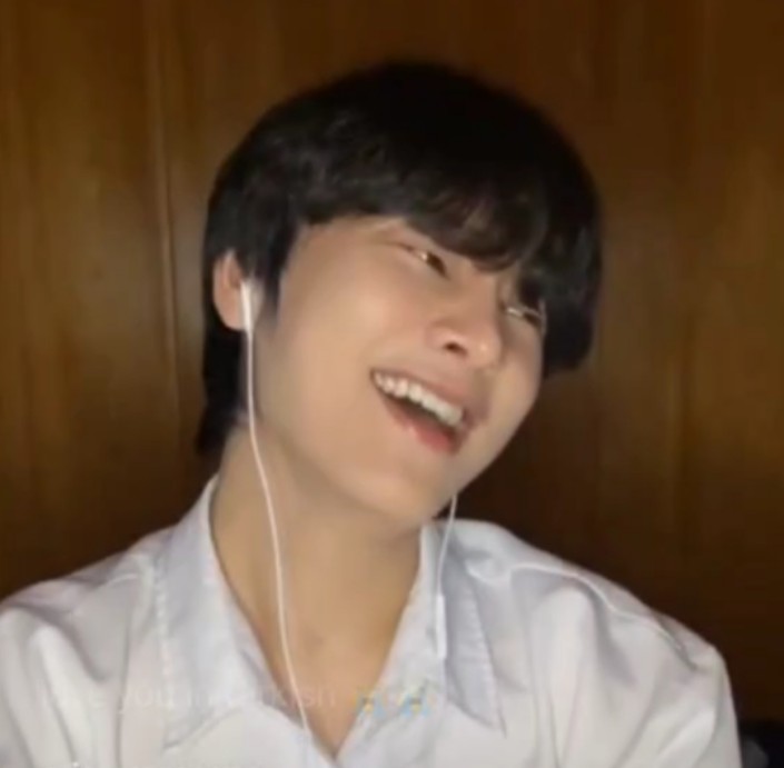hello!! this is a thread of chenyu’s covers from his karaoke live a little while ago 🐟🐟