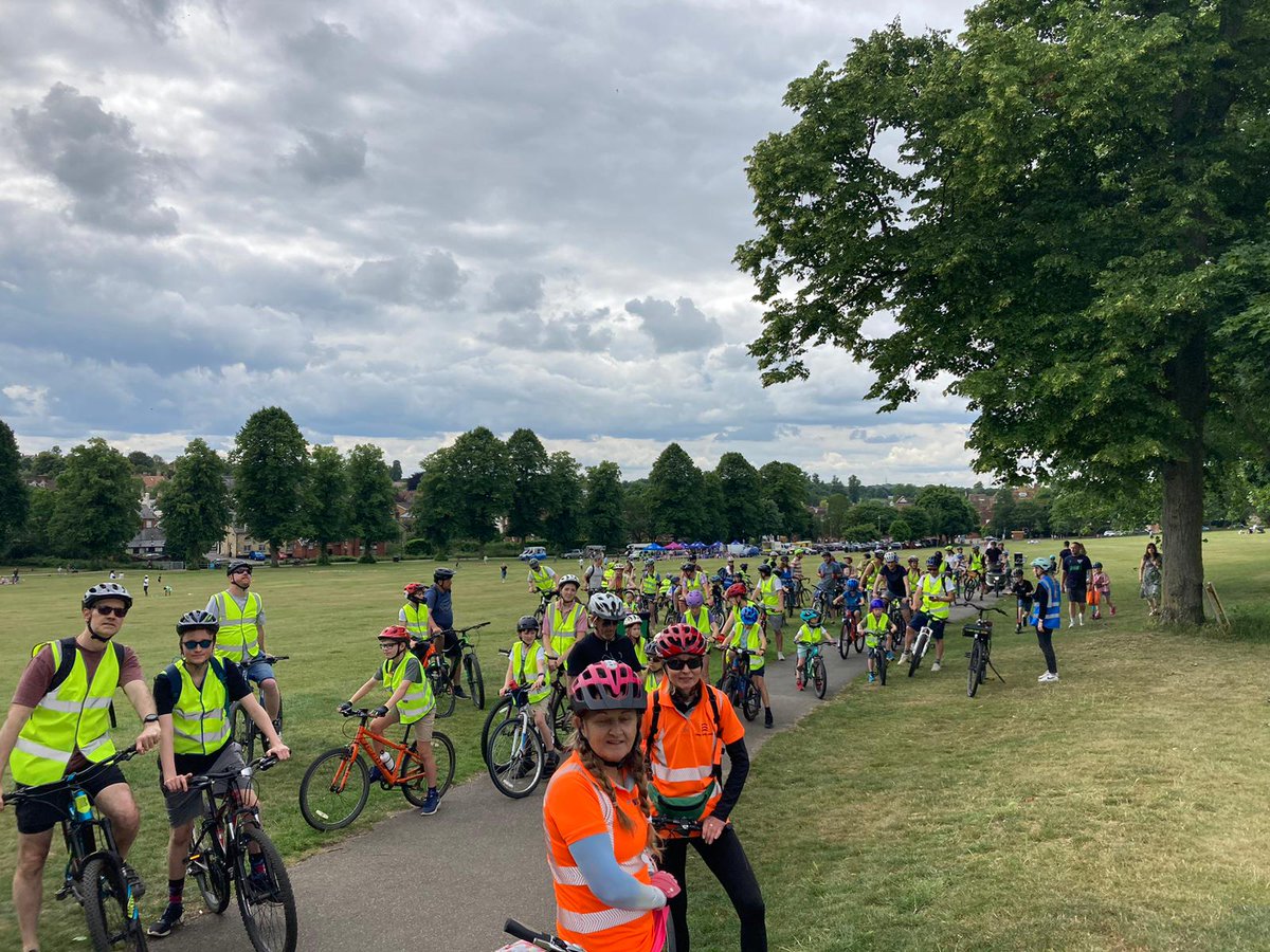 UttlesfordDC's tweet image. We had an amazing time at our second annual community cycling event on Sunday! 

💚 Thanks to everyone who came out to ride, connect, and celebrate sustainable travel with us.

📸 &amp;lt;ore here: orlo.uk/1jf4m

#UttlesfordCycling #CommunityRide #SustainableTravel #OurBike