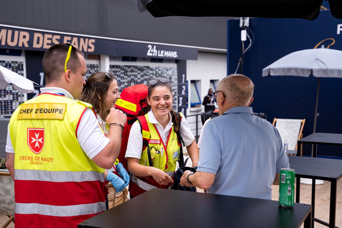 OrdredeMalteFR's tweet image. 🏁 Retour en images – @BP_24hduMans
Un week-end intense, populaire, festif… et parfaitement encadré.
🎪 Du grand départ aux shows du samedi soir, nos secouristes bénévoles étaient mobilisés pour assurer la sécurité des milliers de spectateurs venus vivre la légende du Mans.
