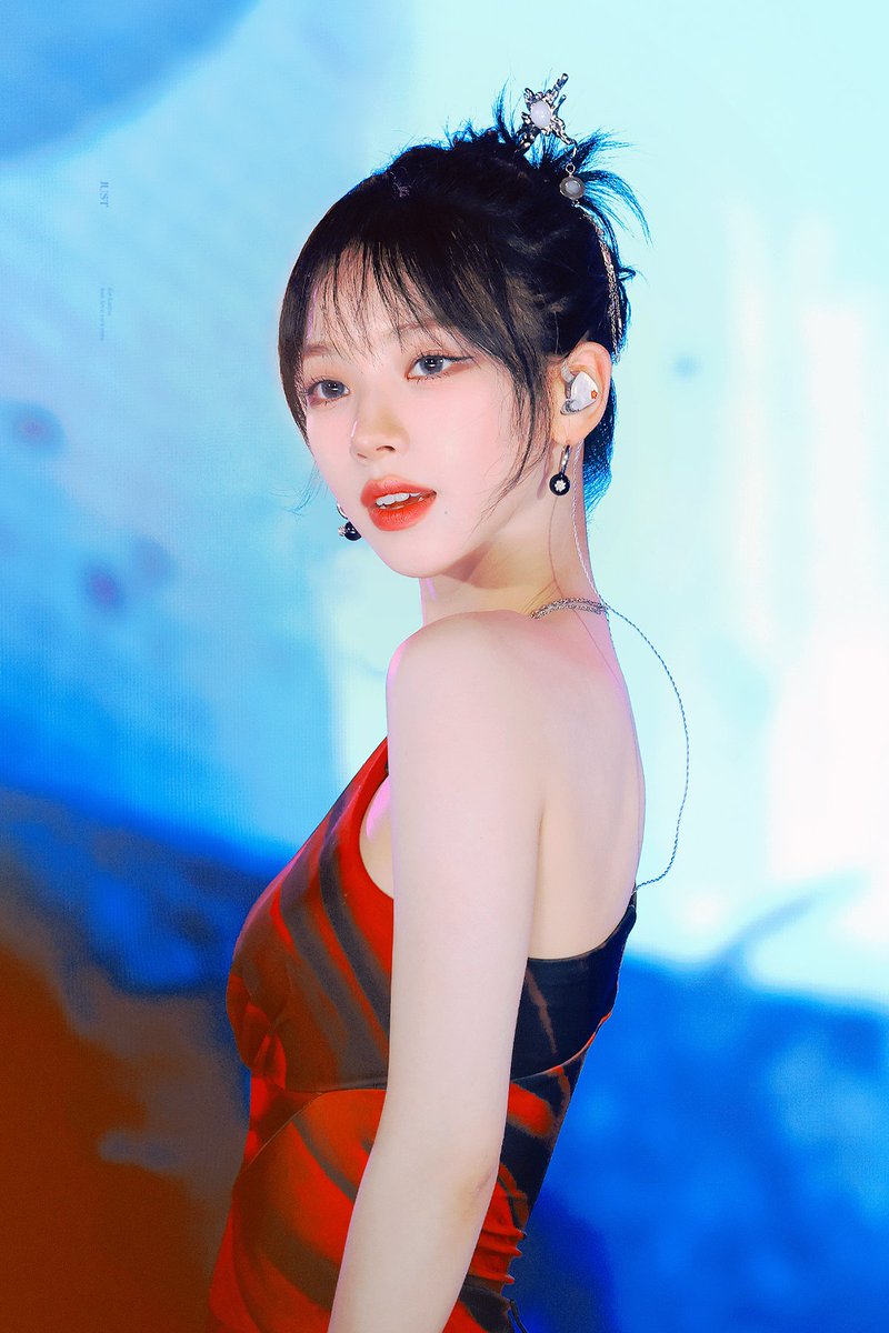 n년 전 오늘의 카리나 tweet media