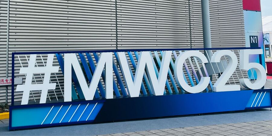 TelecomReviewAP's tweet image. MWC Shanghai 2025 Is Today!

📍Shanghai New International Expo Center (SNIEC) and Kerry Hotel Pudong.
📆 18-20 June
🤝 Connect with Telecom Review Asia: Meeting Room N1.H108

#MWCShanghai2025 #TelecomReviewAsia

telecomreviewasia.com/uncategorized/…