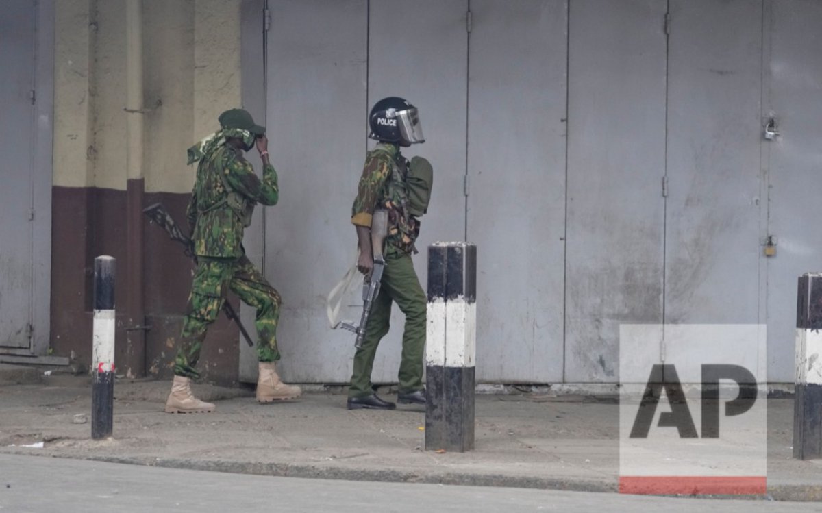 Kiptoo024's tweet photo. He was selling masks so that he could pay taxes to the Government of Kenya so the government could, in turn, pay its employees.
That mask 😷 vendor was, in fact, the employer of the police officer who shot him.
I wonder if that officer even understands that.
#StopGenocideInKenya https://t.co/iIJfDeMUUv