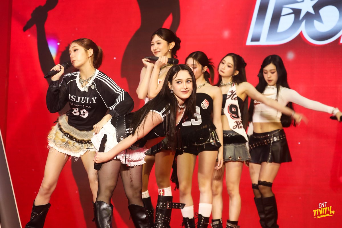 Entivity_'s tweet image. 6 สาว FELIZZ เกิร์ลกรุ๊ปน้องใหม่จากค่าย Riser Music ร่วมแสดงโชว์ในงานแถลงข่าว “GMMTV POCKY IDOL”

FELIZZ POCKY IDOL

#GMMTVPOCKYIDOL
#RISERMUSIC