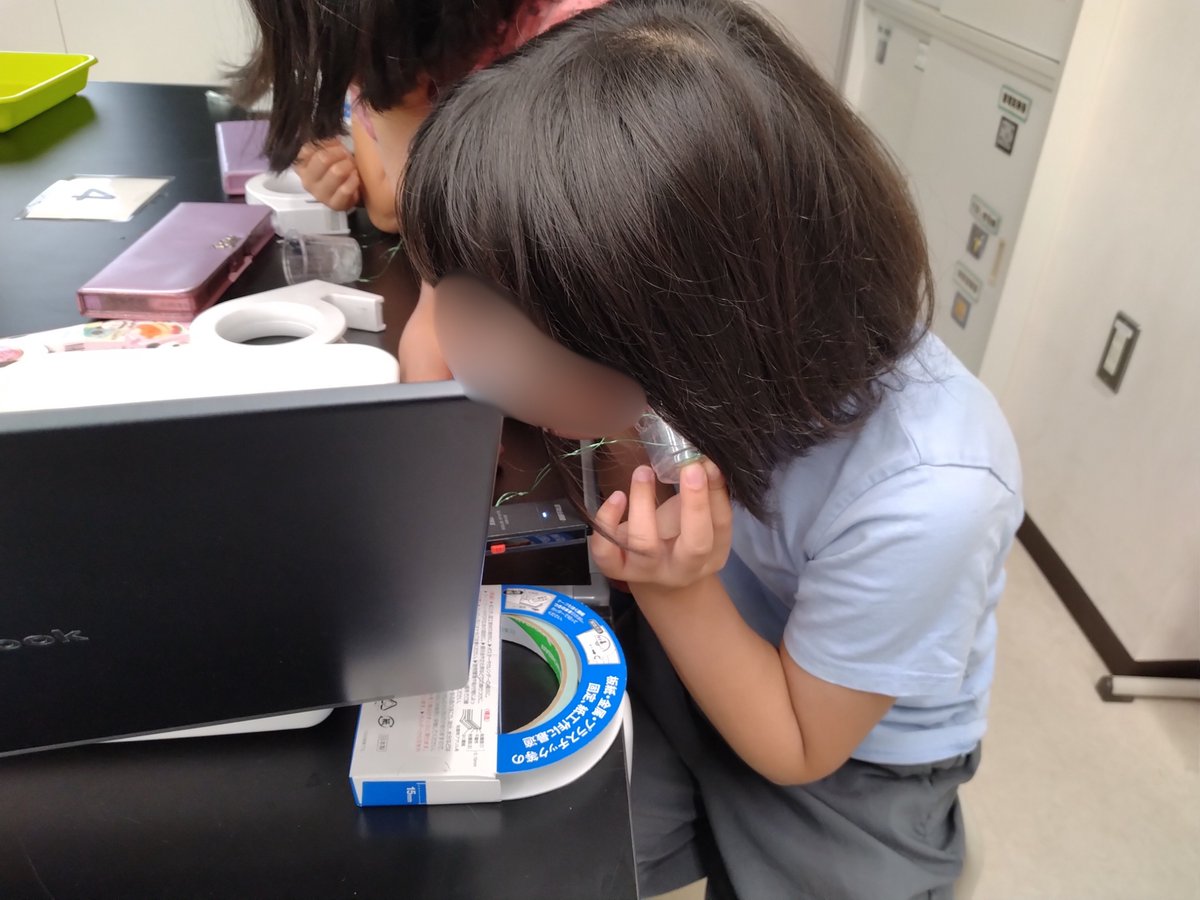 tscitech's tweet image. 6月14日に清水窪小学校にて、コップフォンの工作教室を行いました。
コップフォンは、コップと磁石とコイルを使って作るスピーカーの工作です。
工作を通して、スピーカーから音が出る仕組みを学ぶことができました。
参加してくださった皆様、ありがとうございました!