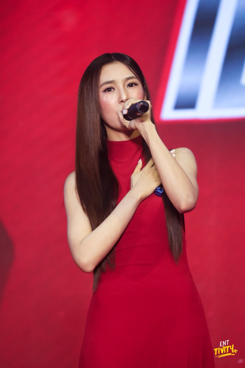 Entivity_'s tweet image. น้ำตาล-ฟิล์ม หอบความสวยมาเสิร์ฟแฟนๆในงานแถลงข่าว “GMMTV POCKY IDOL”

NAMTANFILM POCKY IDOL

#GMMTVPOCKYIDOL 
#GMMTVPOCKYIDOLxNamtanFilm
#NamtanTipnaree #filmracha 
#NamtanFilm #น้ำตาลฟิล์ม