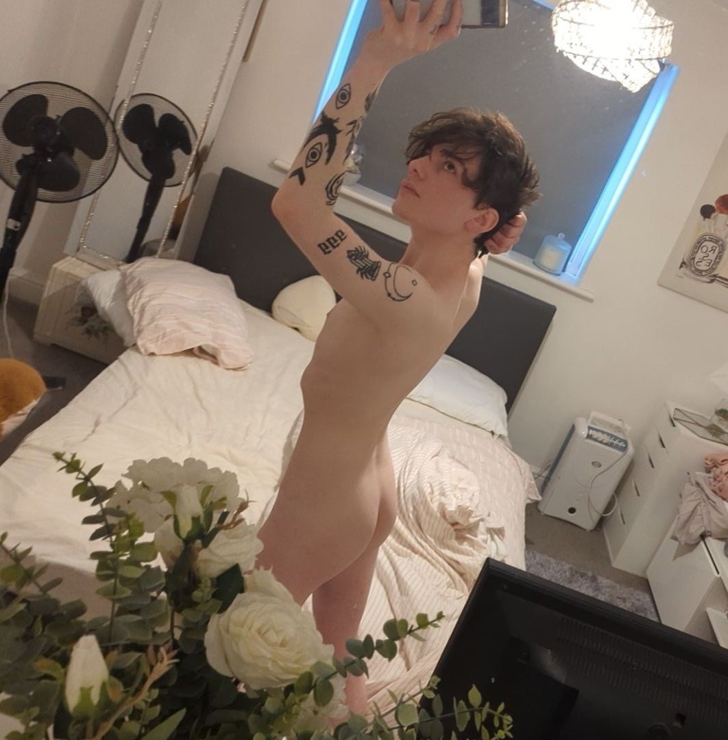 Welsh twink tweet media