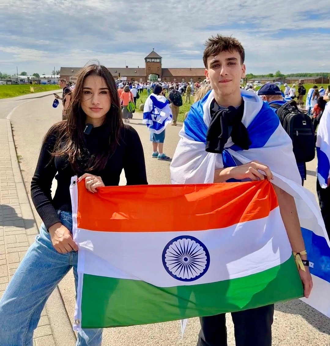 Israel Strikes and Destroys Iranian Ballistic Missile Base ✊

Long live Israel 🇮🇱 
Long live India 🇮🇳  

India always stands with Israel 🇮🇱🇮🇳❤️

#Khamenei #IranIsraelConflict #TelAviv #Telaviv_war 
#iranisraelwar #Israel #IsraeliranWar