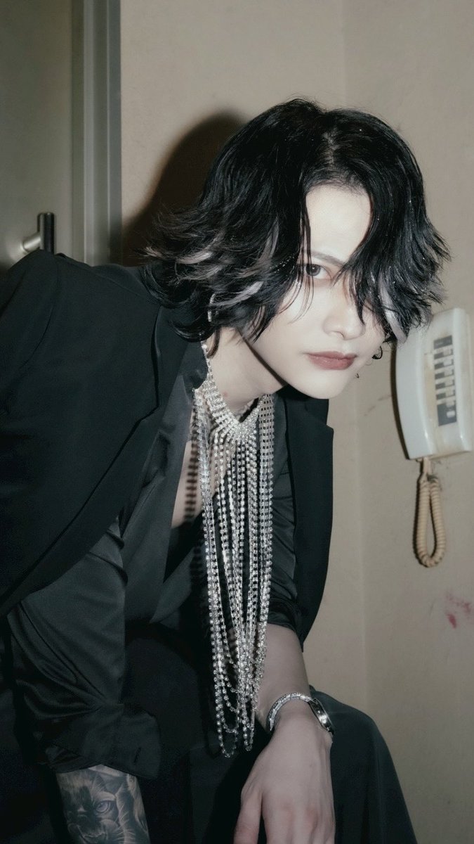 KOU_VALHALLA's tweet photo. 2025.6.17 池袋EDGE

1.VALHALLA
2.READY STEADY GO (L'Arc〜en〜Ciel cover)
3.Driver's high (L'Arc〜en〜Ciel cover)
4.loser (新曲)

Tnx. https://t.co/272egQ42GG