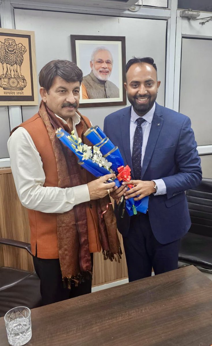 totarunpoddar's tweet image. Meeting with you @ManojTiwariMP jee is always feels like meeting with Elder brother .
Thanks for being a wonderful human being .
#tarunpoddar #manojtiwari #mp #memberofparliament