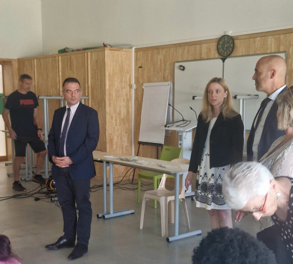 CARDIE DIJON (@cardiedijon) on Twitter photo Remise des diplômes "savoir rouler" et diplômes "réparation vélo" pour les élèves de 5ème du collège Edouard Herriot de Chenove. Félicitations aux collégiens !
<a href="/AcademieDijon/">Académie de Dijon</a> Remise des diplômes "savoir rouler" et diplômes "réparation vélo" pour les élèves de 5ème du collège Edouard Herriot de Chenove. Félicitations aux collégiens !
<a href="/AcademieDijon/">Académie de Dijon</a>