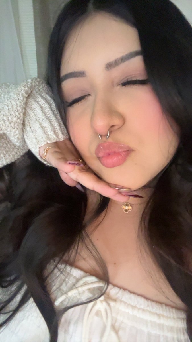 geonwonz's tweet image. fuimos por unos taquitos 😙

#OnlyBSelcaDay #ONLYBSD #JUSTB #저스트비 #GEONU #건우 @JUSTB_twt