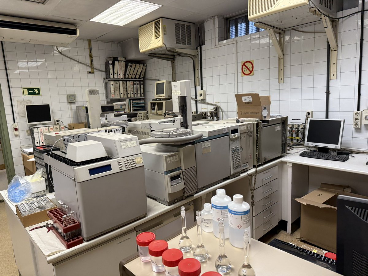 LuisMGallego's tweet photo. #Laboratorio de #Análisis #Medioambiental

#Laboratorio #Aycon-#Analiza 

#Aguas #DeConsumo, #Piscinas, #Sanitarias, #Industriales, #Residuales, #Suelos, #Lodos, #Ambientes,,,,,

#Calidad #Medioambiente 

GRUPO ANALIZA CALIDAD https://t.co/O1Npx4AtTY