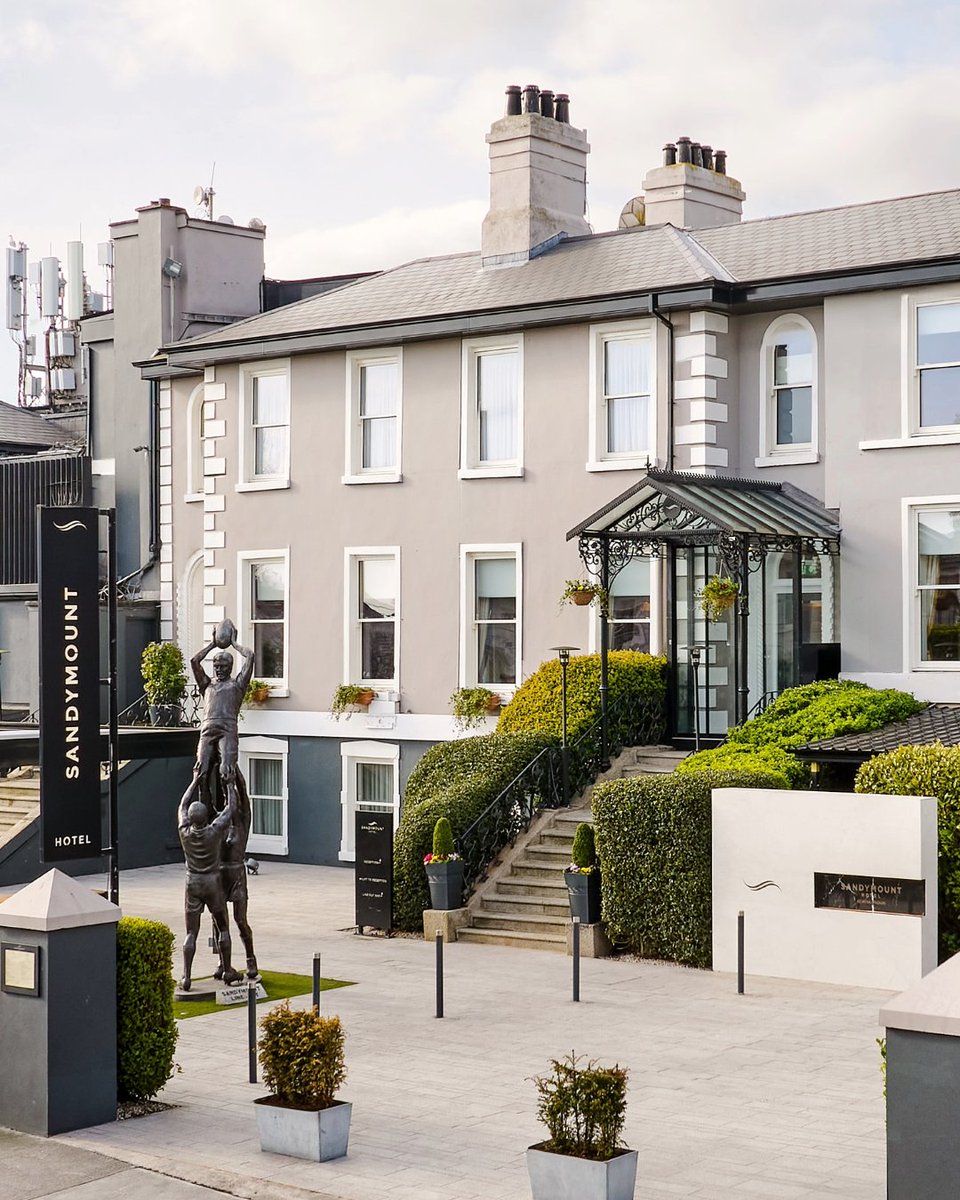 Pack the snacks and bring the games — it’s International Picnic Day! 🎉

Whether it’s playground adventures in Herbert Park, building sandcastles on Sandymount Strand, or laid-back lunches under the trees at Sandymount Green, the perfect family day out is right on our doorstep.