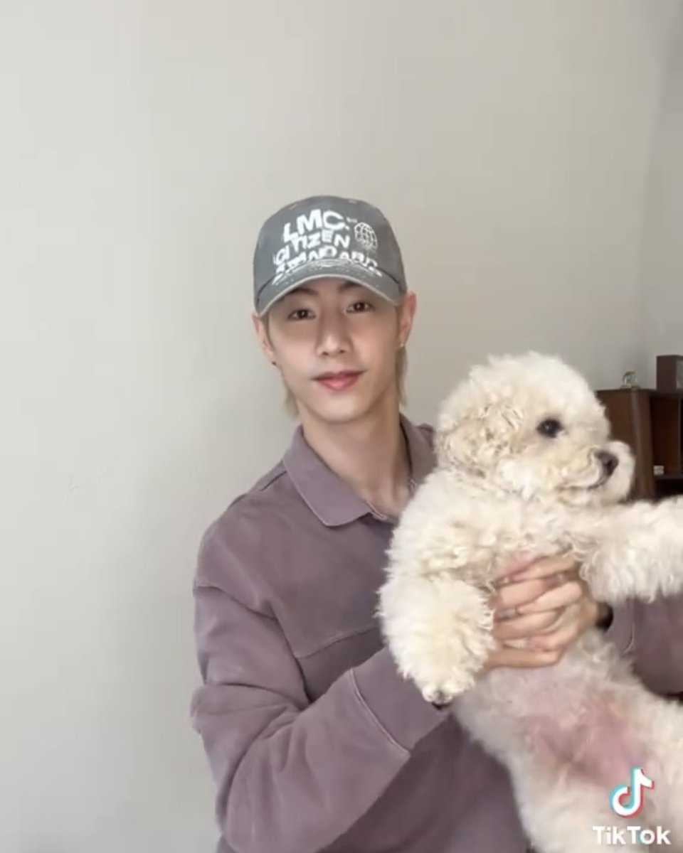 selectedsc's tweet photo. พรีหมวก LMC Cap สีเทา แบบมาร์คต้วน 🧢
1,290 บาท

สินค้า Pre Order 

สอบถามเพิ่มเติม DM / Line https://t.co/QzitrQ6GLi ค่ะ
#ตลาดนัดอากาเซ่ #ตลาดนัดgot7 https://t.co/w4ZzCX29ZY
