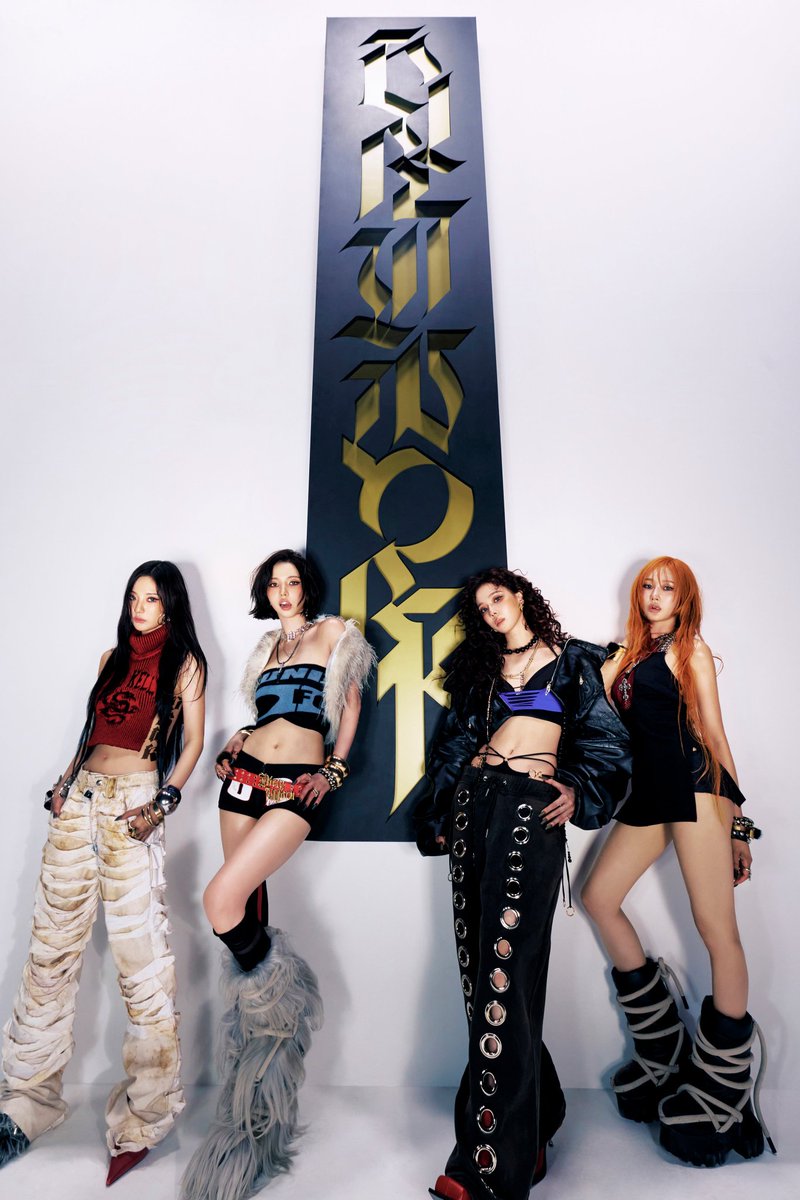 ᅠᅠᅠ
ꨄ︎ 𝗗𝗶𝗿𝘁𝘆 𝗪𝗼𝗿𝗸, the mood, the styling, the energy everything came together with this raw, metallic edge we’ve never played with before. ℐt feels fierce but effortless, like stepping into a world that’s 𝙨𝙝𝙖𝙧𝙥, 𝙙𝙖𝙧𝙠, and  𝙪𝙣𝙩𝙤𝙪𝙘𝙝𝙖𝙗𝙡𝙚. ಇ
ᅠᅠᅠ