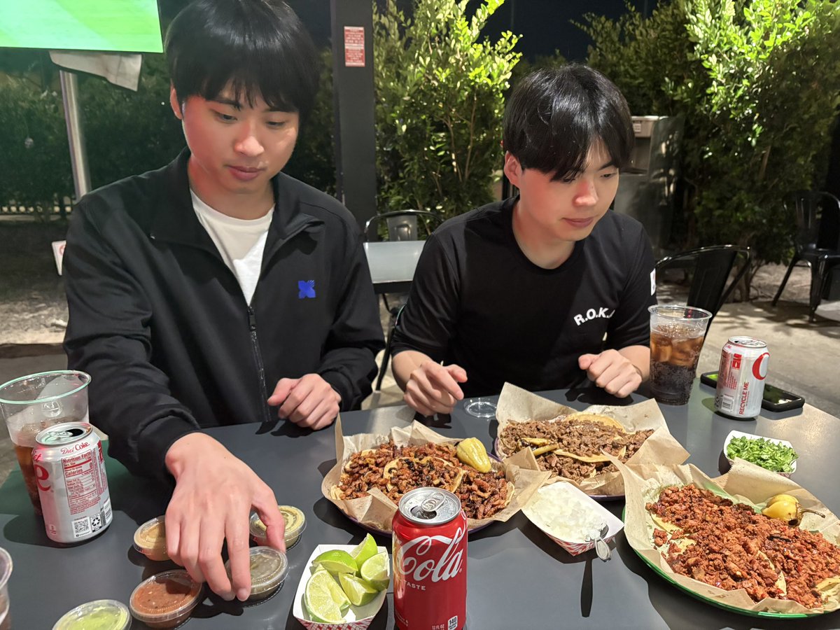 hidetone's tweet photo. Welcome to California https://t.co/tpQmMSioaZ
