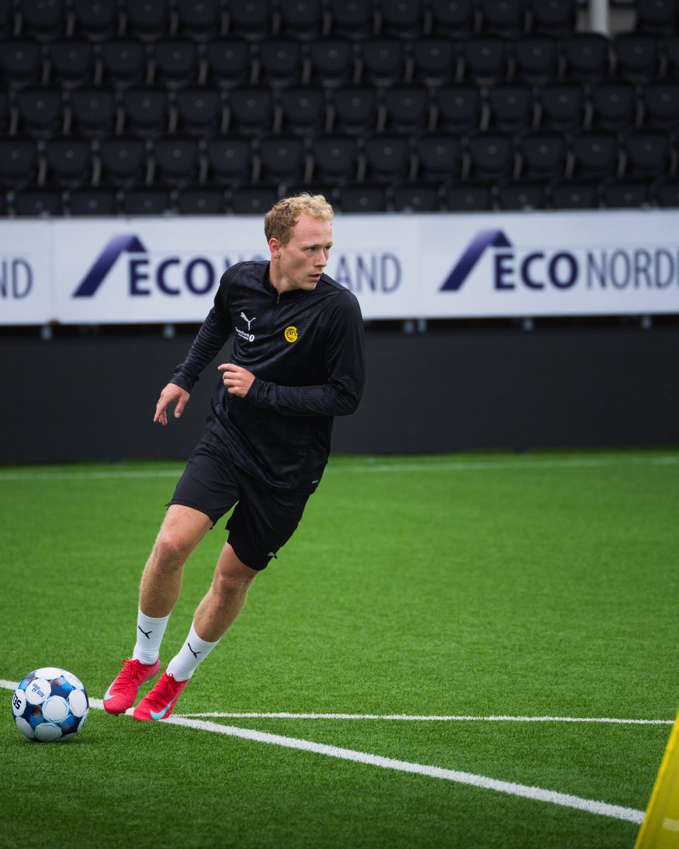 I går var Patrick og Jostein tilbake på trening 🔥 Og de hadde med seg en splitter ny lekekamerat