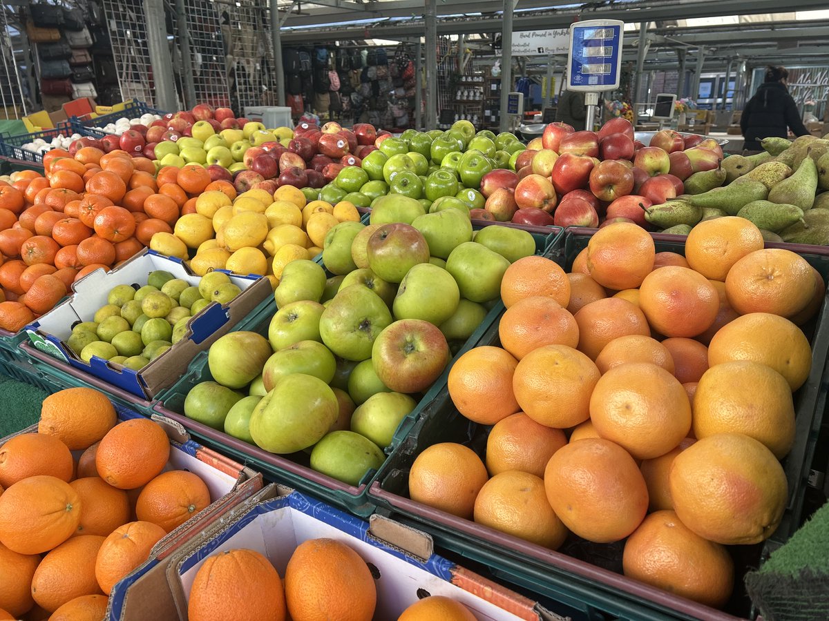 Sheila's back today at Shambles Market York.
We accept Card and Cash.

No dreaded bowls all produce sold loose except punnets produce! so you only need 1 Carrot you only buy 1.
            
Home deliveries Mon - Wed- Sat order until 10pm day before sheilasgreengrocer.co.uk