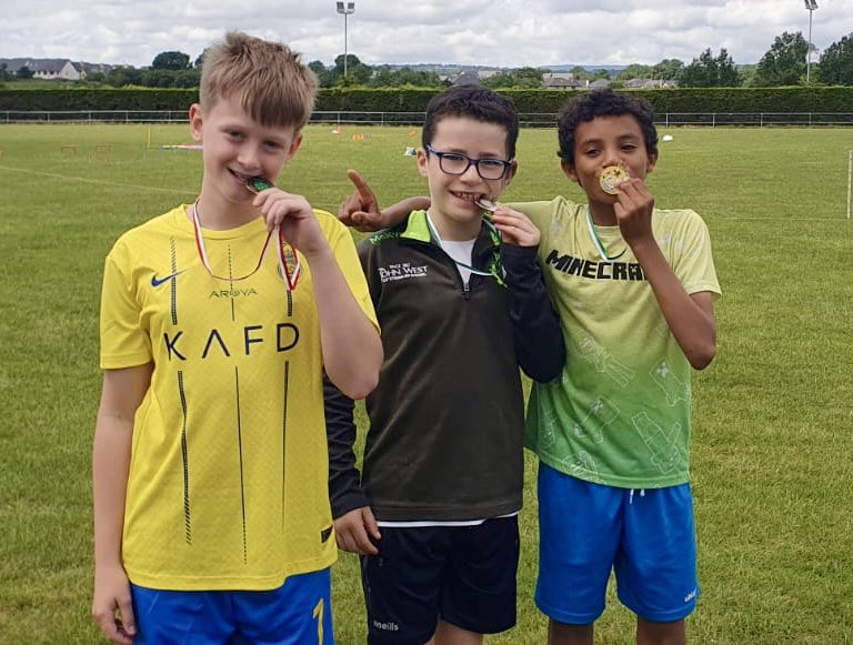 SNPKanturk's tweet photo. Prize giving at the Seniors #SportsDay today in the @KanturkGAA Pitch.
#Running
#ActiveSchoolsWeek
#ASW25 https://t.co/GmjOrREMWk