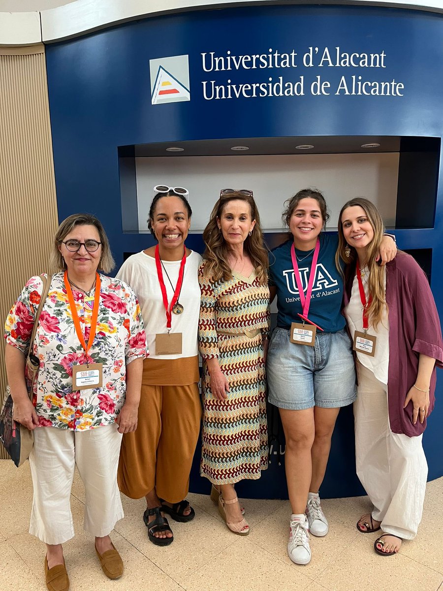Filología Clásica UVa (@clasicas_uva) on Twitter photo La profesora de <a href="/clasicas_uva/">Filología Clásica UVa</a> Amor López Jimeno ha participado en el XVI Congreso Internacional de Lingüística General GILC, celebrado en la Universidad de Alicante la semana pasada, con la comunicación titulada " Un gesto que cambió la historia". La profesora de <a href="/clasicas_uva/">Filología Clásica UVa</a> Amor López Jimeno ha participado en el XVI Congreso Internacional de Lingüística General GILC, celebrado en la Universidad de Alicante la semana pasada, con la comunicación titulada " Un gesto que cambió la historia".