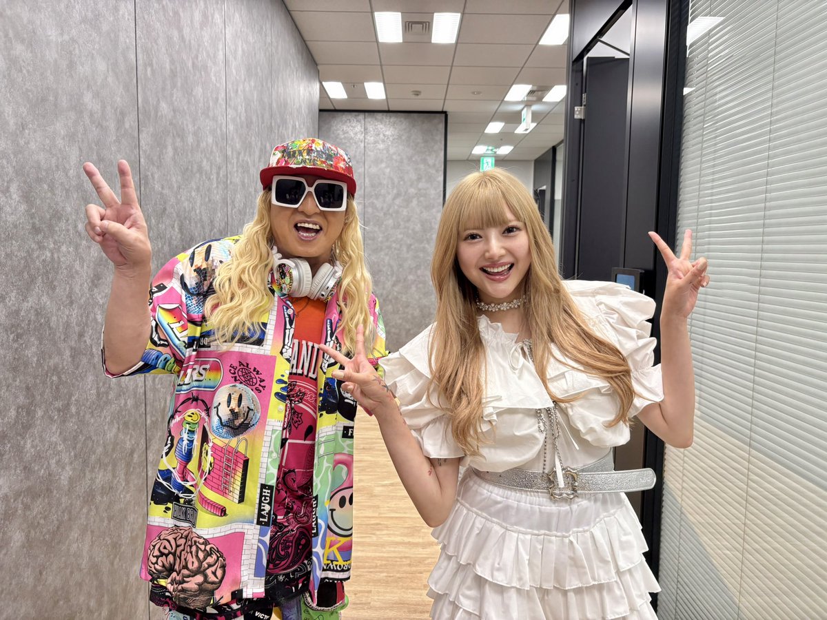 会社で安斉かれんちゃんと遭遇！！ ハッピーアゲオーラ全開コンビw