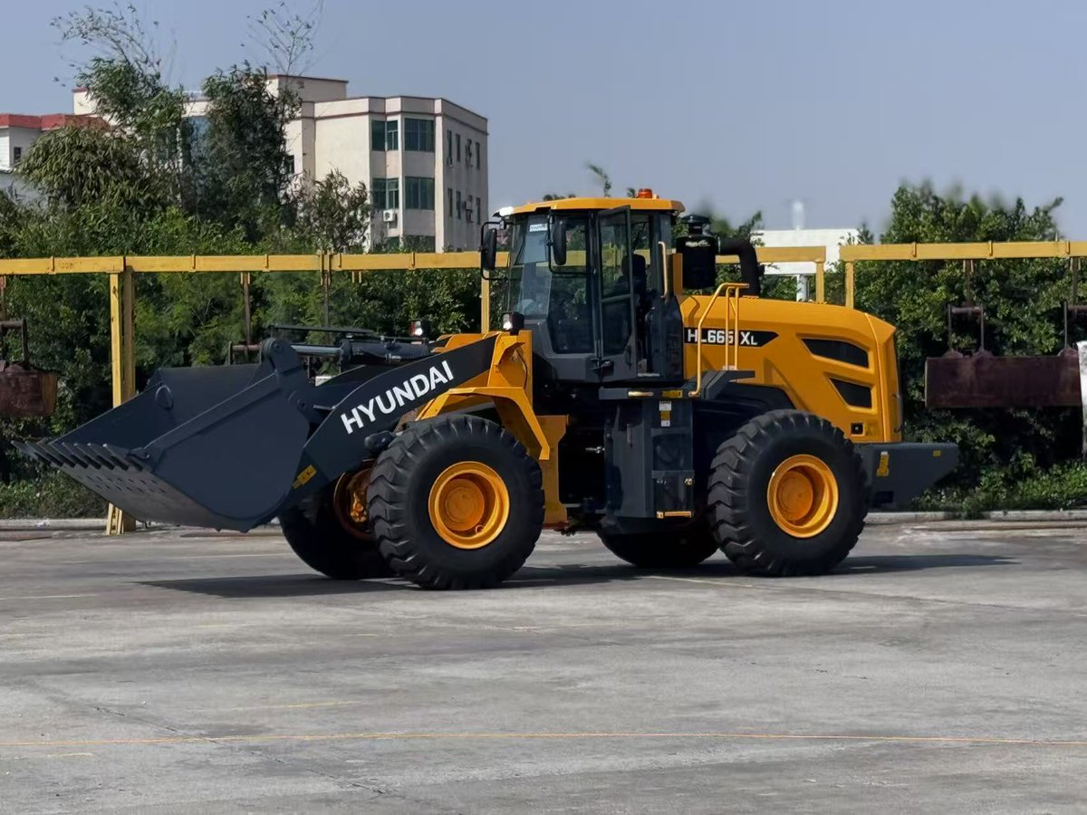 HuFreda's tweet image. #hyundai Wheel Loader HL665XL