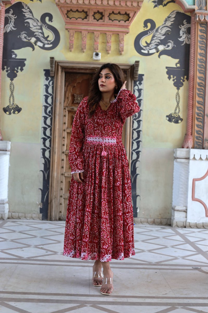 CAndcrafts's tweet photo. @iVintagehouse 
Indian handmade cotton long stylish dress personalized bride wedding gift Comfort Wear woman fashion dress on sale/
#summerwear #cottondress #floralprint #giftforher #handmade https://t.co/ljx5myf2SG