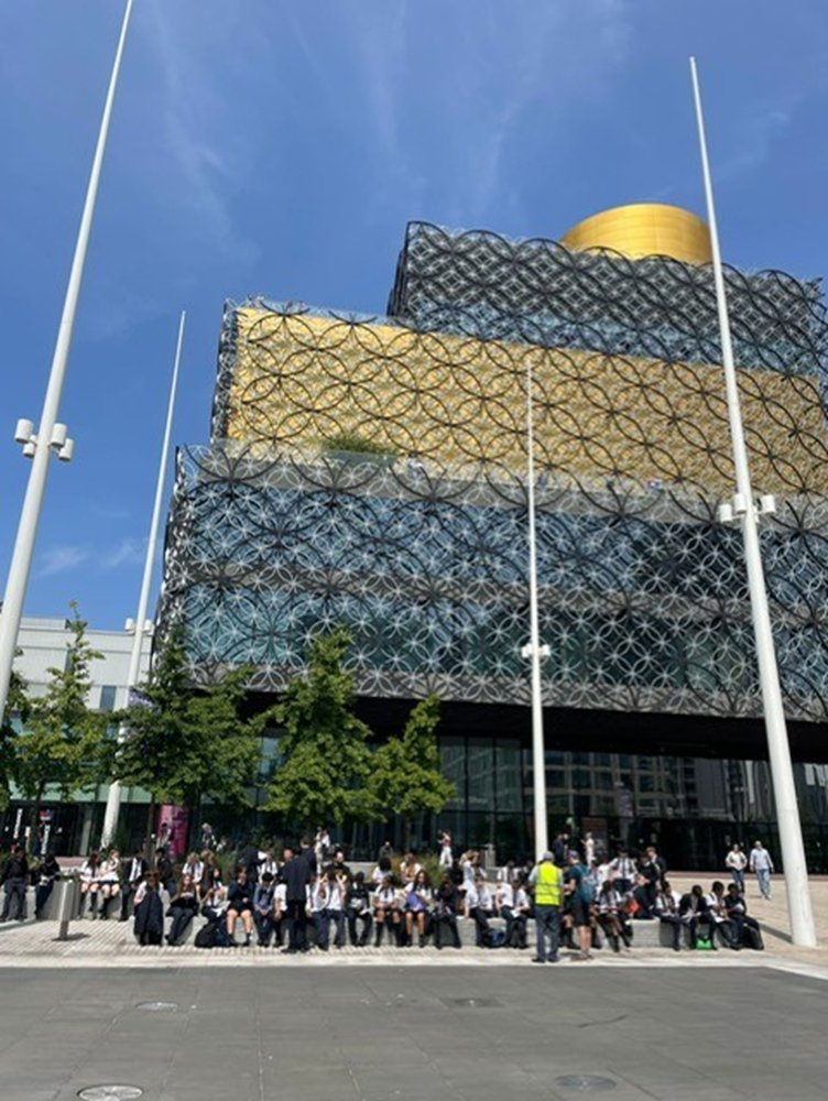 JohnWillmottSch's tweet image. Year 10 Geographer&apos;s in Birmingham yesterday!
#fieldwork #skills #GCSEGeography #potentialintoreality