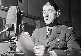 NicolasPECOURT's tweet image. 18 juin : une date emblématique de la Résistance française et du rôle de la radio.
Le 18 juin 1940, le général de Gaulle prend la parole depuis Londres pour exhorter ses compatriotes à continuer le combat. Son discours, diffusé sur la BBC, devient l’un des actes fondateurs de la…