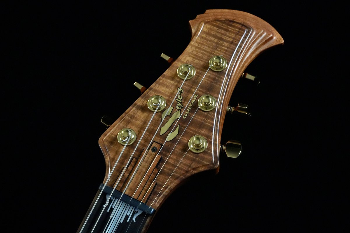 shima_shizuoka's tweet photo. Style-S-Guitar
Custom Order Model

お客様からのオーダーにて製作頂いた唯一無二の1本を、先程お渡しさせて頂きました。

サウンド、芸術的なルックス、プレイアビリティの全てに於いてオーナー様の理想を実現しています。

※オーナー様のご了承を得て掲載しております。 https://t.co/w0Bi98wzpC